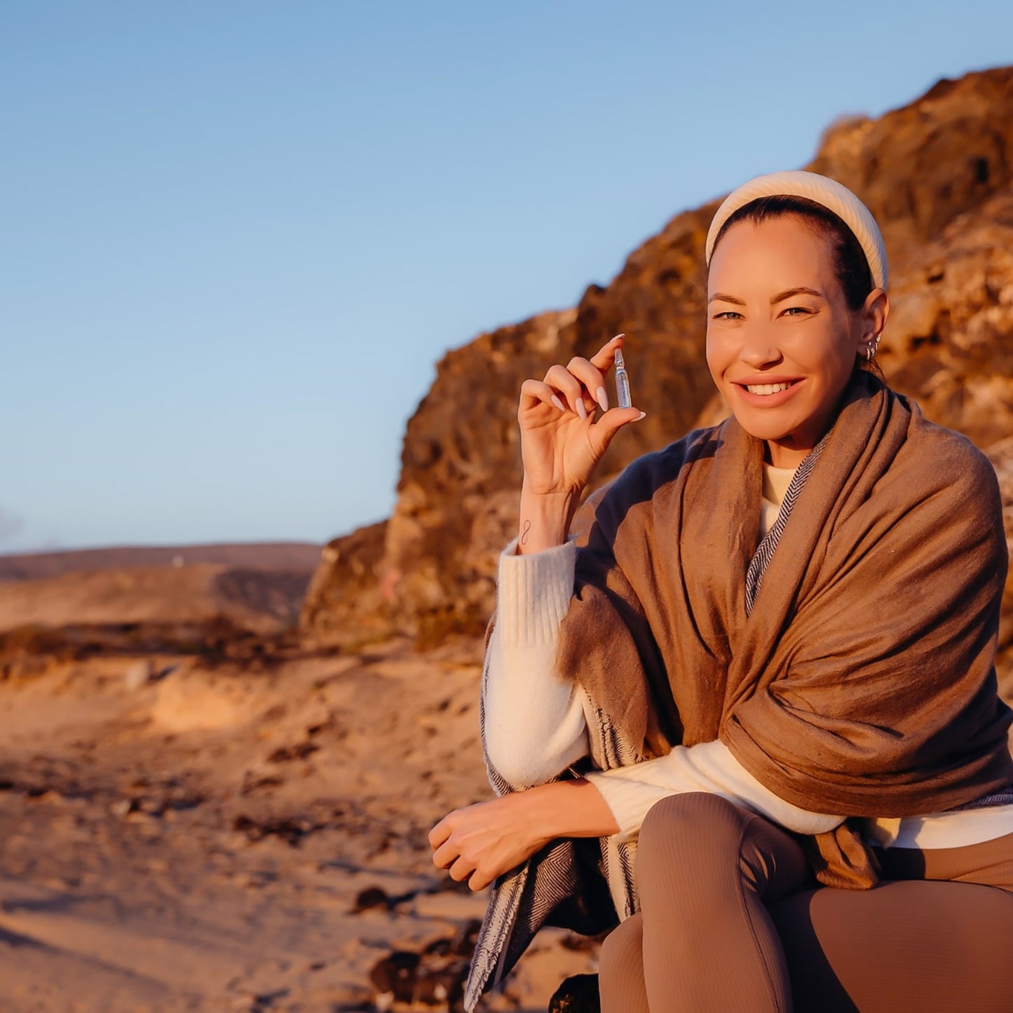 SUPER HYDRA AMPULLEN BY ALESSANDRA MEYER-WÖLDEN